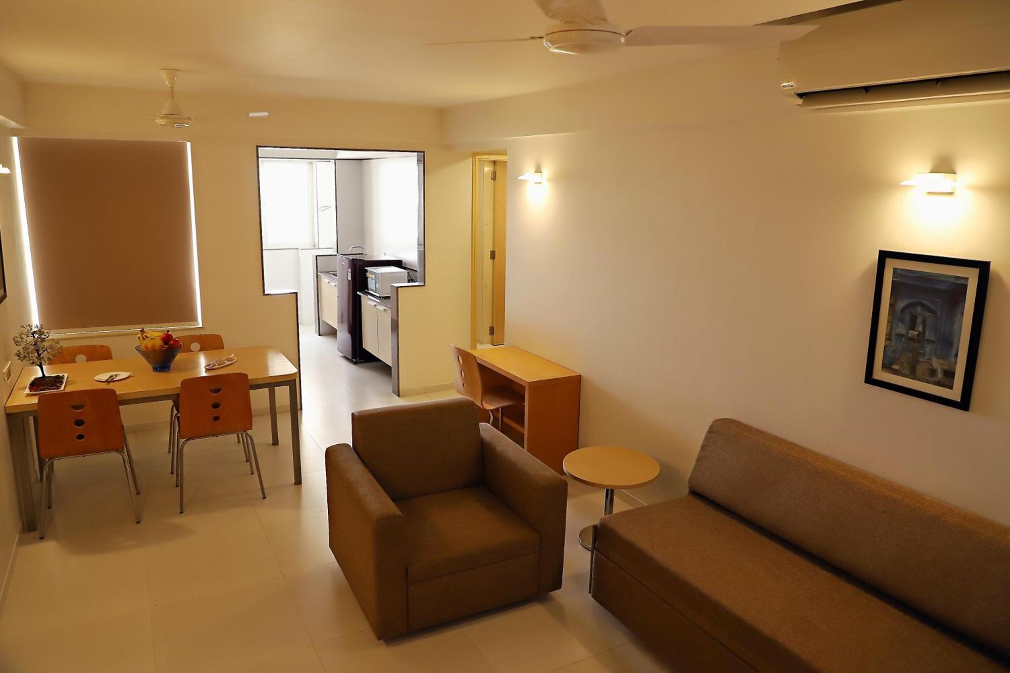 Quality Inn Patria Suites, ראג'קוט מראה חיצוני תמונה