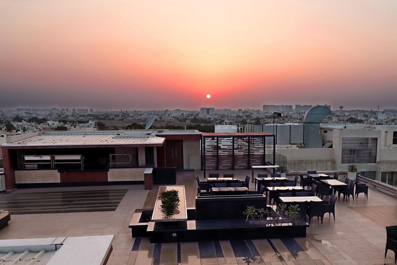 Quality Inn Patria Suites, ראג'קוט מראה חיצוני תמונה