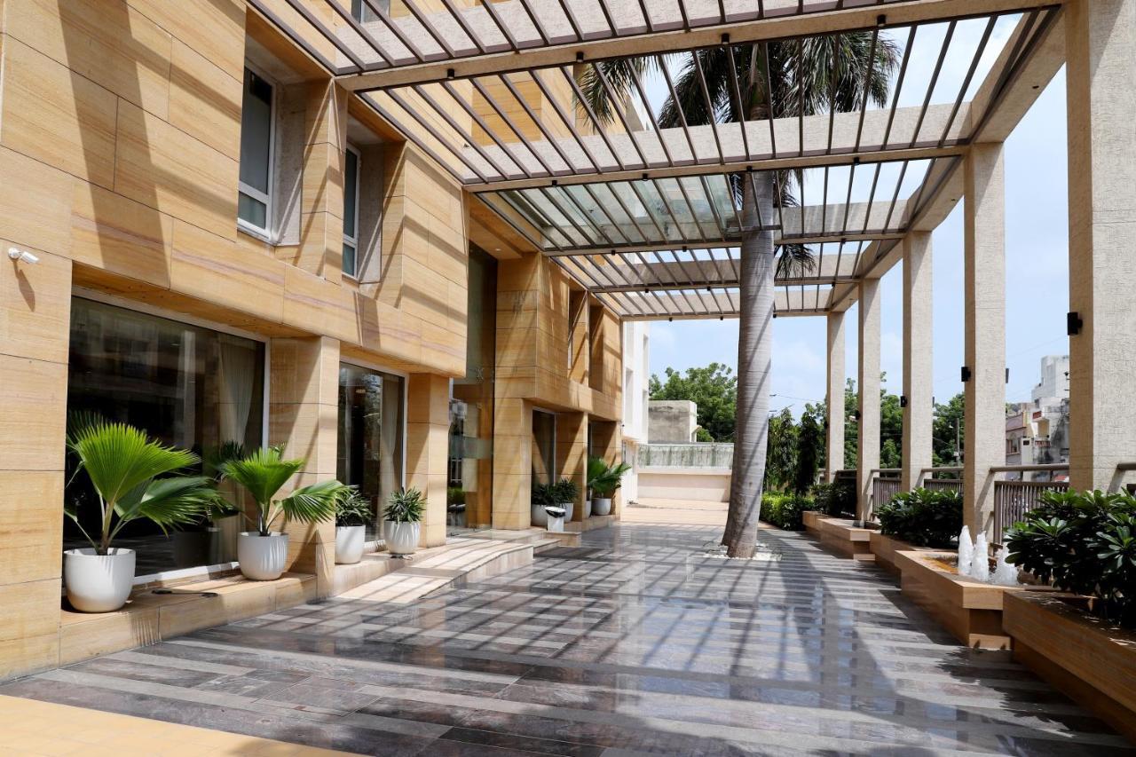 Quality Inn Patria Suites, ראג'קוט מראה חיצוני תמונה