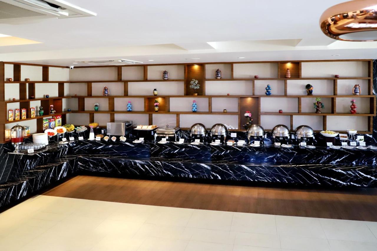 Quality Inn Patria Suites, ראג'קוט מראה חיצוני תמונה